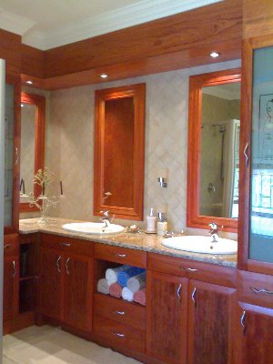Rosewood Veneer & Solid Rosewood Mirror