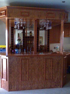 Bar in Rosewood Veneer (Flower-grain) & Solid