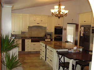 Kitchen in Paint Tech